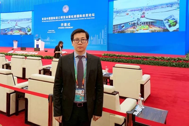 <a href=http://www.fair3xin.com target=_blank class=infotextkey>雙良</a>第一視角帶您走入“進博會”首日